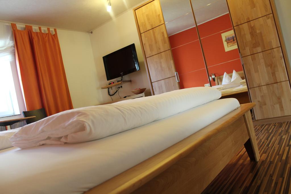 Hueber Der Wirt Hotel Sankt Georgen an der Leys Ruang foto